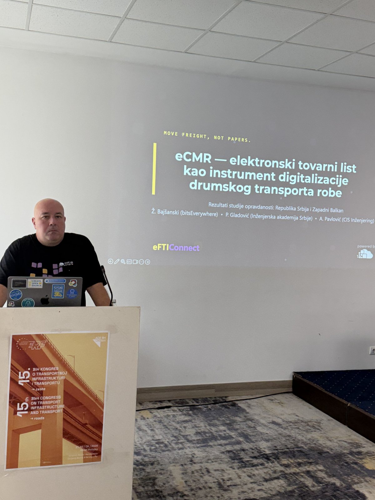 Željko Bajšanski presenting the paper “eCMR – the electronic consignment note as an instrument for digitalising road freight transport” at the 15th BiH Congress in Sarajevo